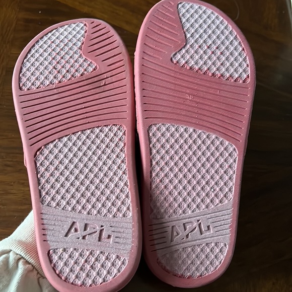 APL BIG LOGO TECHLOOM SLIDE - Picture 4 of 6